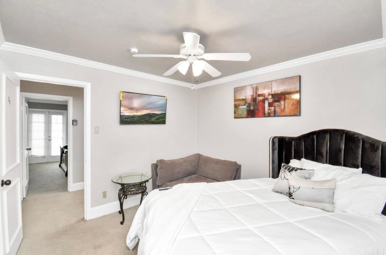 Stunning Private Room In Town Home Houston Kültér fotó